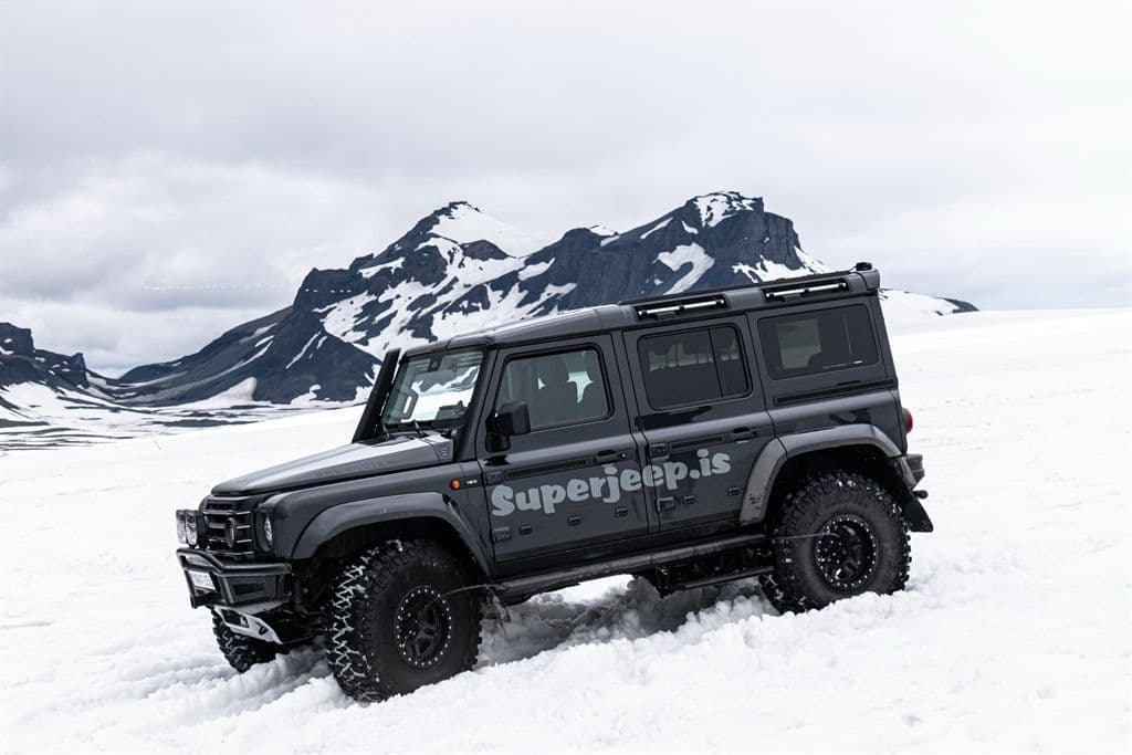 Reykjavík: Private Golden Circle & Langjökull Glacier Super Jeep Tour image 1